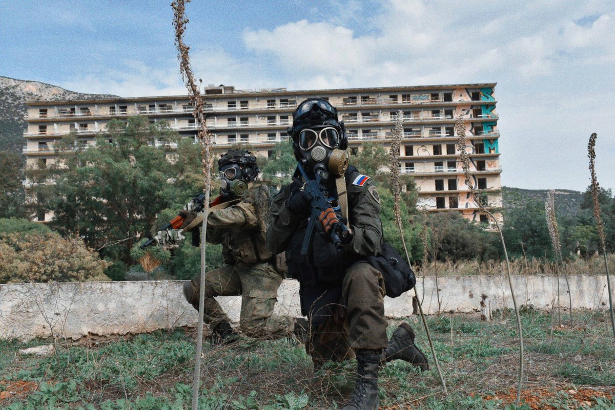 SotnooseZ's tweet photo. Антитеррор 
 
#airsoft #russian #greece #spetsnaz #gasmask #military #film #russia #fsb #milsim #airsoftnation #greek #photography #tactical #army #mvdrussia #police https://t.co/x91qGmy5BA