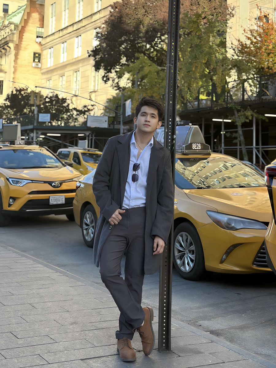 New York City, USA 🇺🇸 2023
- As an Upper East Sider 🗽-