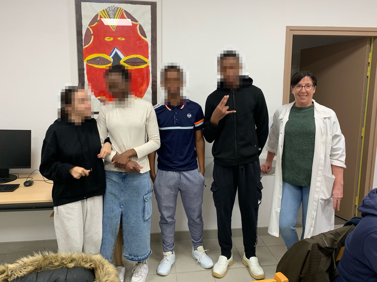 Café gourmand ⭐️⭐️⭐️ préparé par les élèves de #SEGPA du <a href="/ClgDiderot/">Collège Diderot</a> <a href="/acbesancon/">Académie de Besançon</a> 
Bravo à eux et à leur professeur 👏👏👏