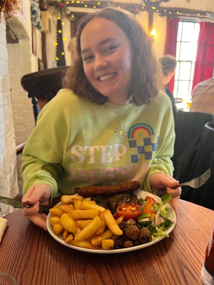 BaconBoy1989's tweet photo. We enjoyed our pub lunch at the Queen’s Head Pub, #Icklesham. https://t.co/EjZ4Tn2mfR