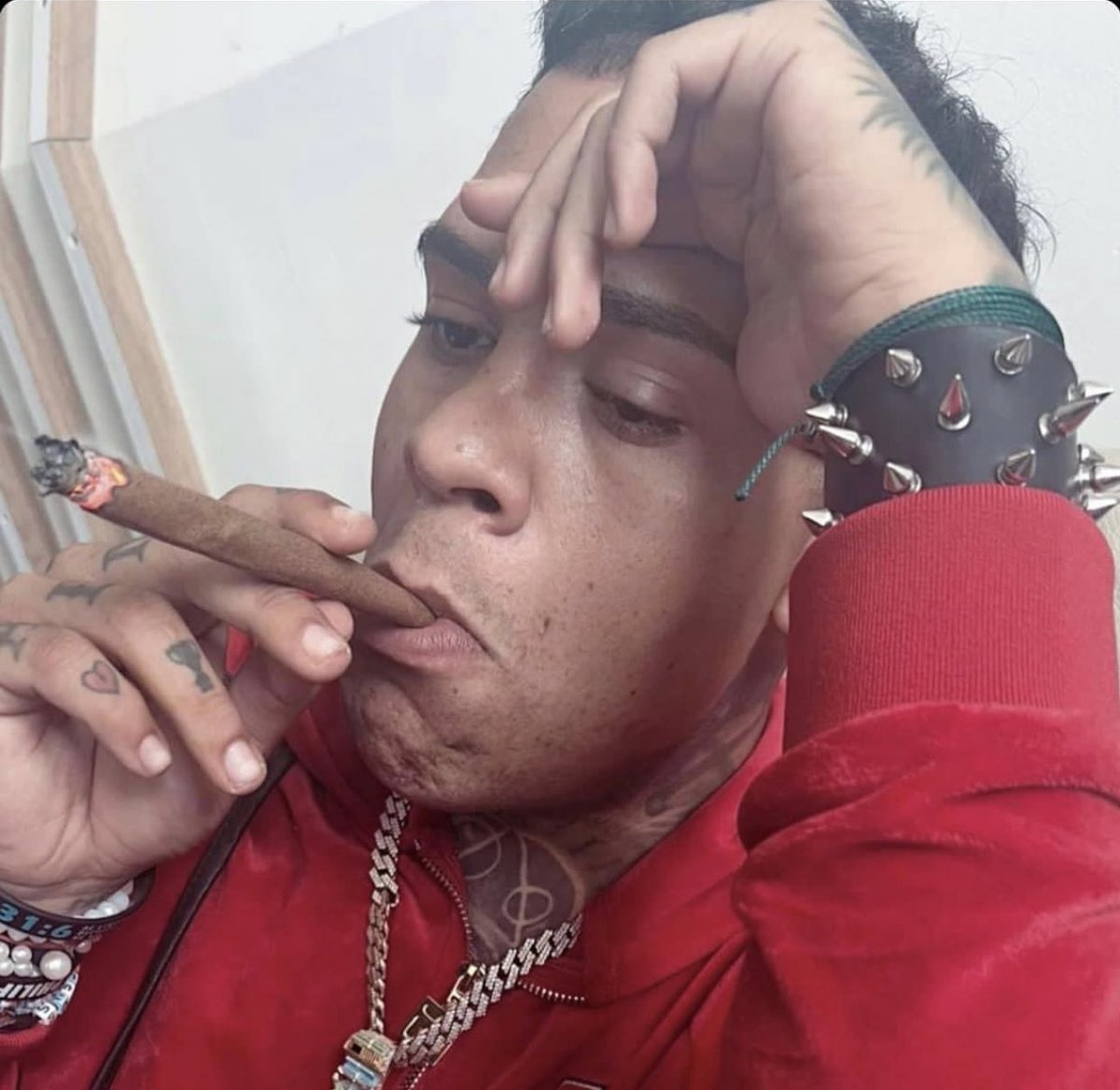 tujohnfavorito's tweet photo. Mood: https://t.co/LTMBzEKoh5