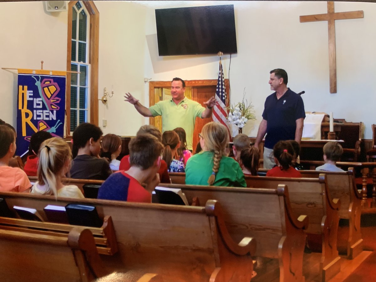 Sharing writing and illustration tips with today's youth! Our favorite part of the job! <a href="/MasterSasser/">Mark Sasser</a> #author #illustrator #reading #books