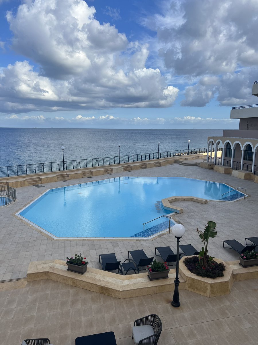ELLAMANGOLER's tweet photo. I’m back 🌞 #malta https://t.co/Fb51nBvc2Y