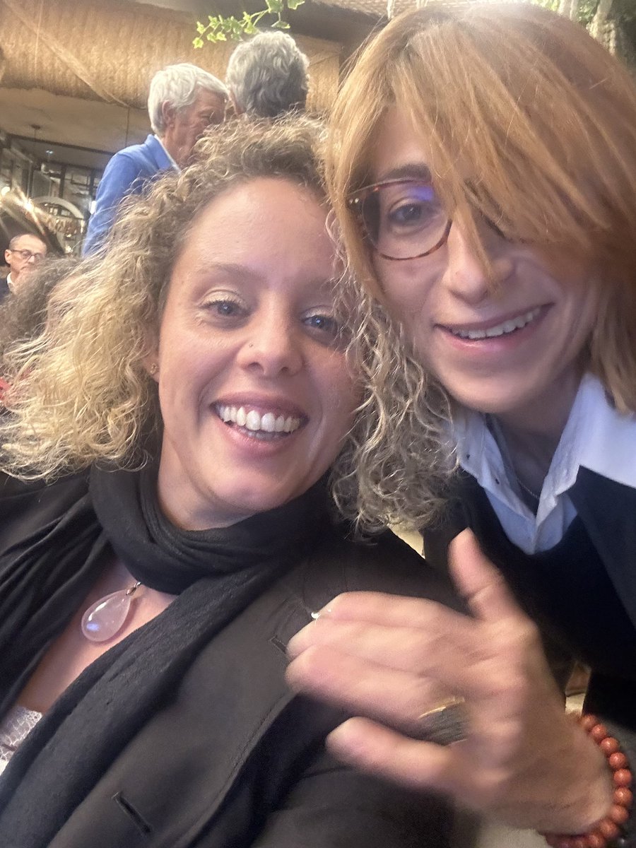 Les amis, je reviens de ma tournée de conférences jusqu’en Bretagne avec le Dr Gayet. Nous avons été chaleureusement accueillis et j’ai enfin eu l’occasion de rencontrer certains de mes chouchous, victimes vaccins que je connais depuis près de 2 ans. Je leur ai laissé la parole