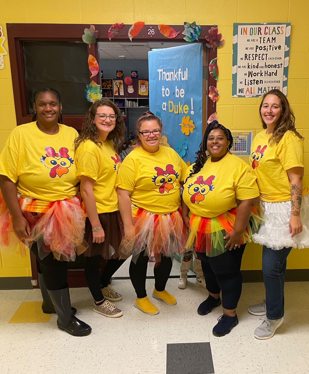 MrsGibSPED23's tweet photo. We are thankful to be a Duke💙💛 and thankful for all of our Dukes! #WeAreCUCPS #ccesdukes https://t.co/OveHywX6bP