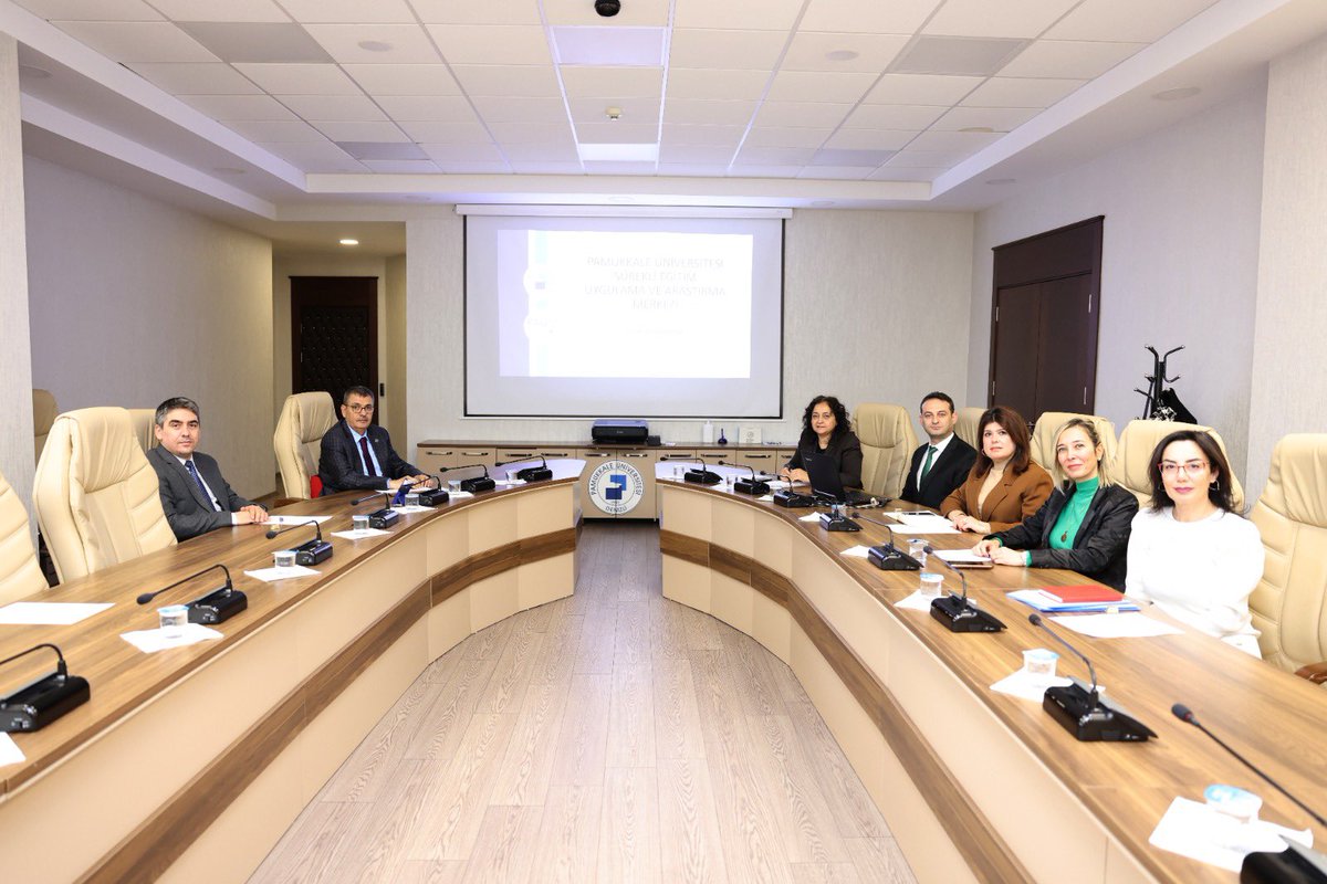 pauedutr's tweet photo. Rektörümüz Prof. Dr. Ahmet Kutluhan, Rektör Yardımcımız Prof. Dr. Durmuş Akalın, Pamukkale Üniversitesi Sürekli Uygulama ve Araştırma Merkezi (#PAÜSEM)Mdr. Prof. Dr. Ceren Göde ve merkez yetkilileri ile değerlendirme toplantısında bir araya geldi. 
@PausemPau https://t.co/tqSoukzMAJ