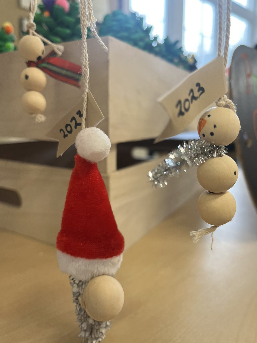 blackridge_ps's tweet photo. Itβs beginning to look a lot like Christmas in Primary 1! We canβt wait for you to see all our hard work on Friday at the Blackridge Christmas Fayre! ππ
π»#BPSCommunity #BPSvalues https://t.co/j1dMowTnXa