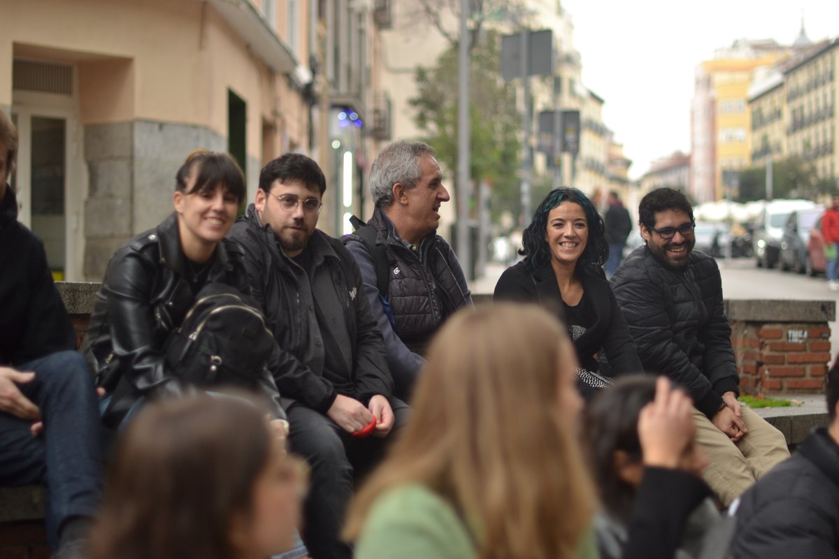 RelevantTraffic's tweet photo. Hace unos días disfrutamos de nuestro #GetTogether más próximo a la Navidad:

Un día genial (y muy castizo) para celebrar todo lo conseguido durante este año de trabajo y brindar juntos por lo que está por venir, que pinta que va a ser mucho y muuuuuy bueno 😉

#RelevantGroup https://t.co/JPtwOAq0GN