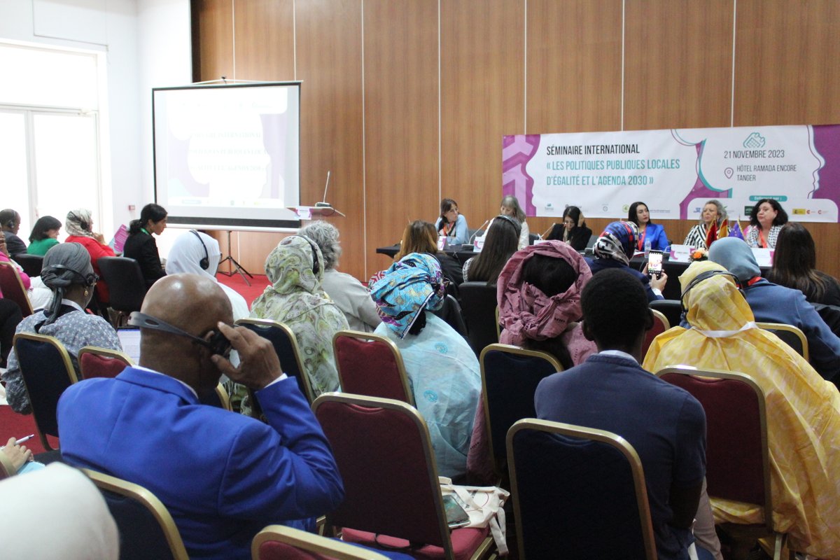 FAMSI_Solidario's tweet photo. #Tanger📍👋🏾En la mesa 3 diferentes perspectivas han alimentado el debate en torno a cómo se construye una planificación local con perspectiva de género teniendo como marco la #Agenda2030
🟪Seminario sobre políticas públicas para la #igualdad #ForoAnmmar https://t.co/Vk7K6HN1Sj