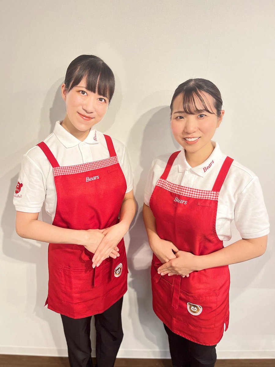 bears_wind's tweet photo. 【🐻団員の日中のお仕事をご紹介🎶】
サクソフォーン 山口紗弥季
クラリネット    青木里緒
(社長室 一客入魂課 ロイヤルクオリティーチーム)

「どんな仕事をしているか」
基本毎日午前午後1軒ずつお客様宅にお伺いし、水周り・お部屋清掃や洗濯などの家事代行サービスを行っています。 https://t.co/Jm9SkOzZaf