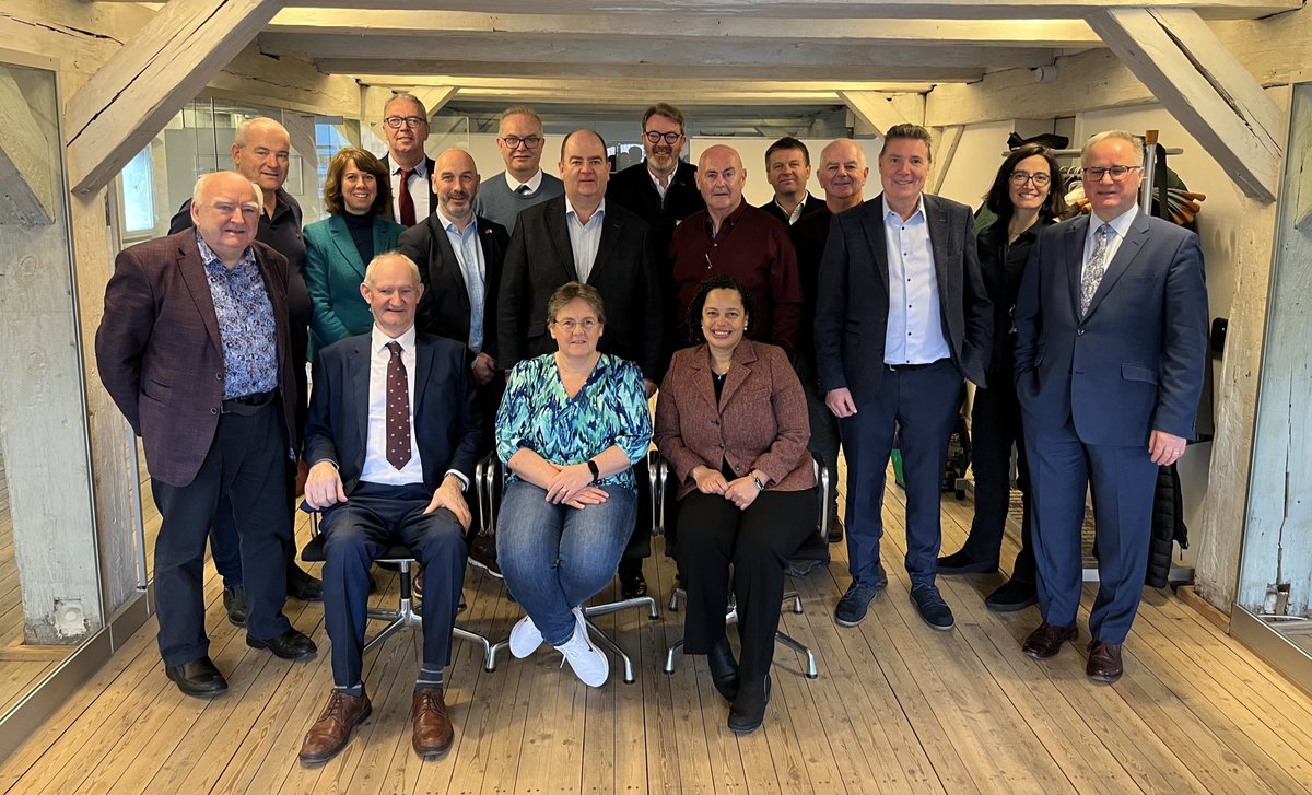 NPA2014_2020's tweet photo. This morning, the Interreg NPA Secretariat was visited by a delegation of Irish elected officials from the @NWAssembly .
Through many years of engagement in   Interreg NPA, Irish partners have built strong relations with northern and Arctic neighbours.
#NPA2021_2027 #interreg https://t.co/1Q2iGBwcmh