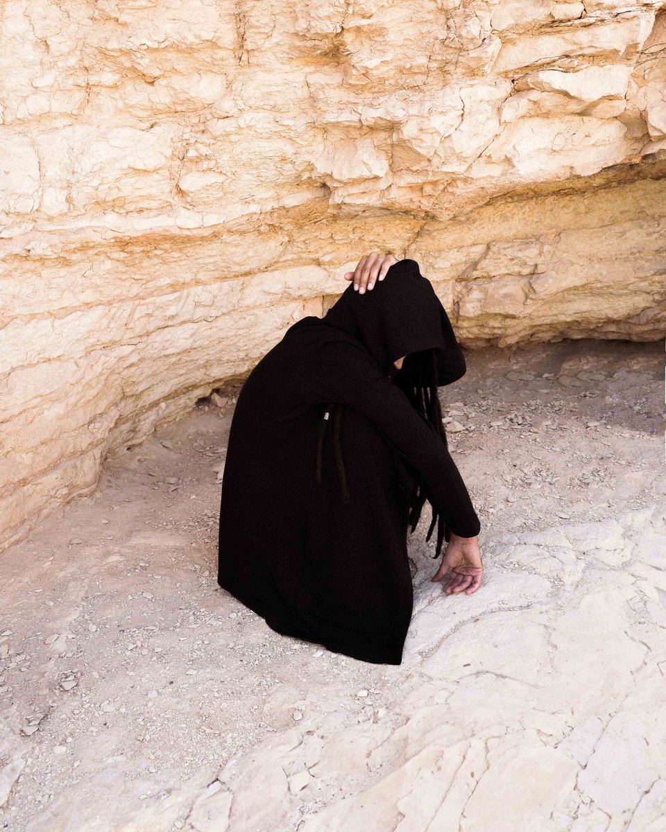 BVLO7's tweet photo. “ ظِلالُ الأرضِ جزءٌ من هَويتي “

”The shadows of the earth are a part of my identity “ https://t.co/Jxsw0y9is5