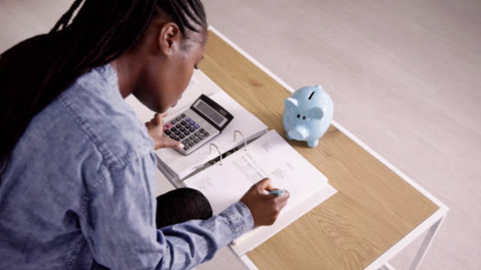 HbcuCdacOMM's tweet photo. In a recent survey by Empower,  53% of Americans say learning how to #budget and track #expenses is the most valuable #money lesson they’ve learned. Sign up today @OurMoneyMatters for free budgeting tools. https://t.co/5hFQzCMsBV #FinancialLiteracy https://t.co/PQr8oMMPV1