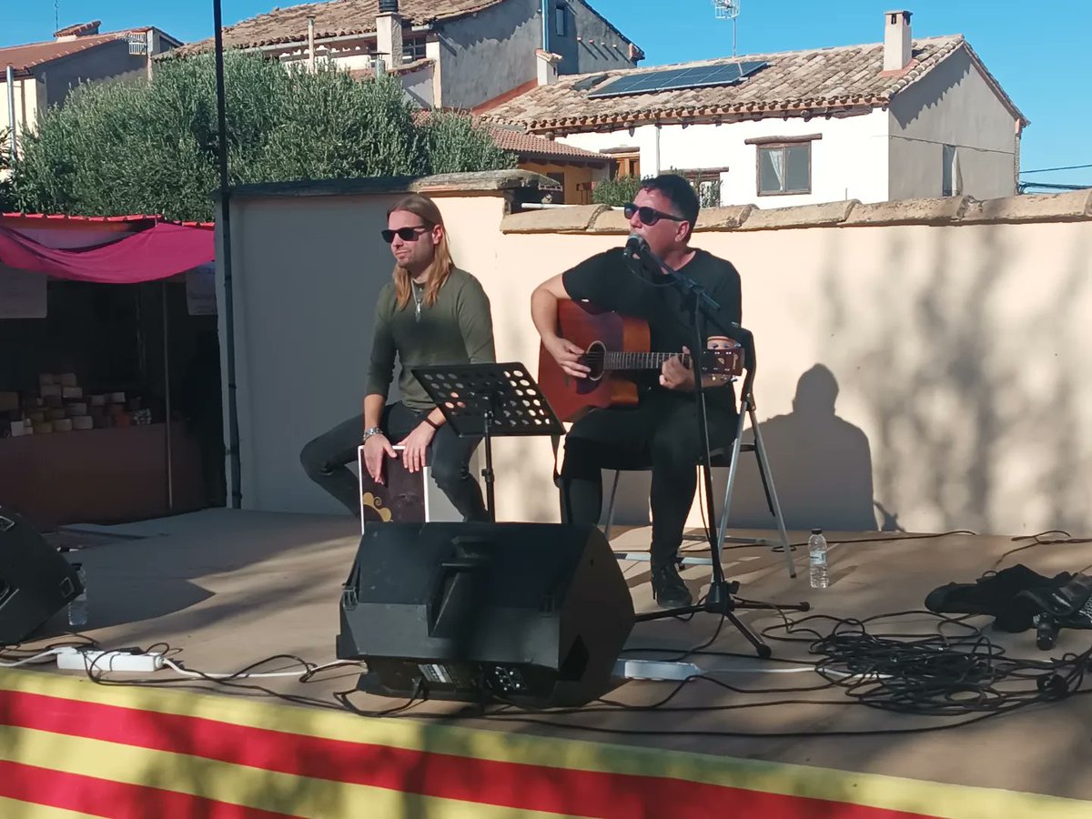 AytoAguaviva's tweet image. 🎸 El espacio de animación #musical, que contó con las actuaciones de @maquinadturing, #DobleEmbrague y #Superpop, volvió a convertirse, junto con la zona #gastronómica, en el verdadero corazón de la #FeriaAguaviva2023

#AiguaivaEsColor #AiguaivaEsCultura