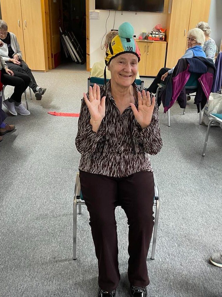 Boosting brain health with our Super Snowdrops #Take5ToAgeWell Indoor walking, memory games, and a very funny game of Pin Head.  #Activity #Connecting #BrainHealth #Friendshiop #Fun <a href="/SportsMemNet/">Sporting Memories</a>  <a href="/DougAtAgeScot/">DougAtAgeScot</a> <a href="/JitkaVseteckova/">Jitka Vseteckova</a> <a href="/NeuroAlScotland/">Neurological Alliance of Scotland</a>  <a href="/NeuroTherapyNet/">Neuro Therapy Network</a> <a href="/Argyll_ButeTSI/">Argyll&Bute TSI</a>