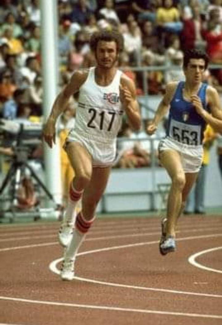 Felicidades a un grande de las pistas, Alberto  Juantorena que hoy está  de cumple.
#Cuba
#LatirAvileño 
#Avilmat
<a href="/PollFreddy/">Freddy Martinez Poll</a> 
<a href="/PaulinoPrezVie1/">Paulino Pérez Viera</a> 
<a href="/IzquierdoAlons1/">Livan Izquierdo Alonso</a> 
<a href="/DiazCanelB/">Miguel Díaz-Canel Bermúdez</a> 
<a href="/Albertoscid/">Alberto Suárez Cid</a> 
<a href="/AlbertaTica/">Bertica</a> 
<a href="/ClaudiaAvilmat/">CLAUDIA Villalobos</a> 
<a href="/heisy_linares/">Heisy linares Rodríguez</a> 
<a href="/ClaroAvilmat/">Claro Claro</a> 
<a href="/NestorR17834447/">Nestor Rivera Rodríguez</a>