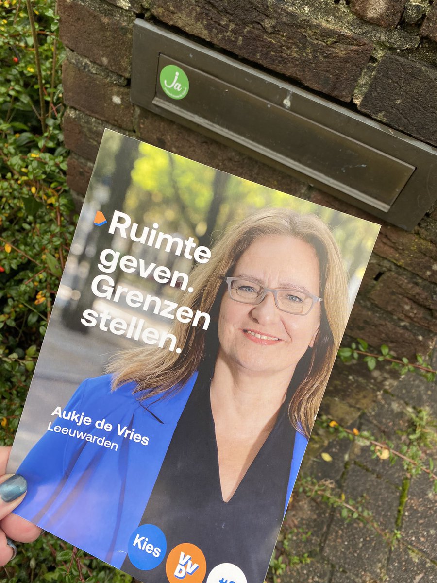 En #rondjeFryslân flyeren in #Beetsterzwaag <a href="/VVD/">VVD</a> #8