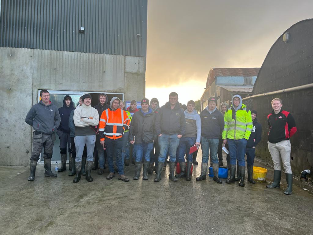 Many thanks to our customer, John Horgan, for hosting @ClonakiltyAg Dairy Herd Management students recently. It is fantastic to see such interest in robotics
