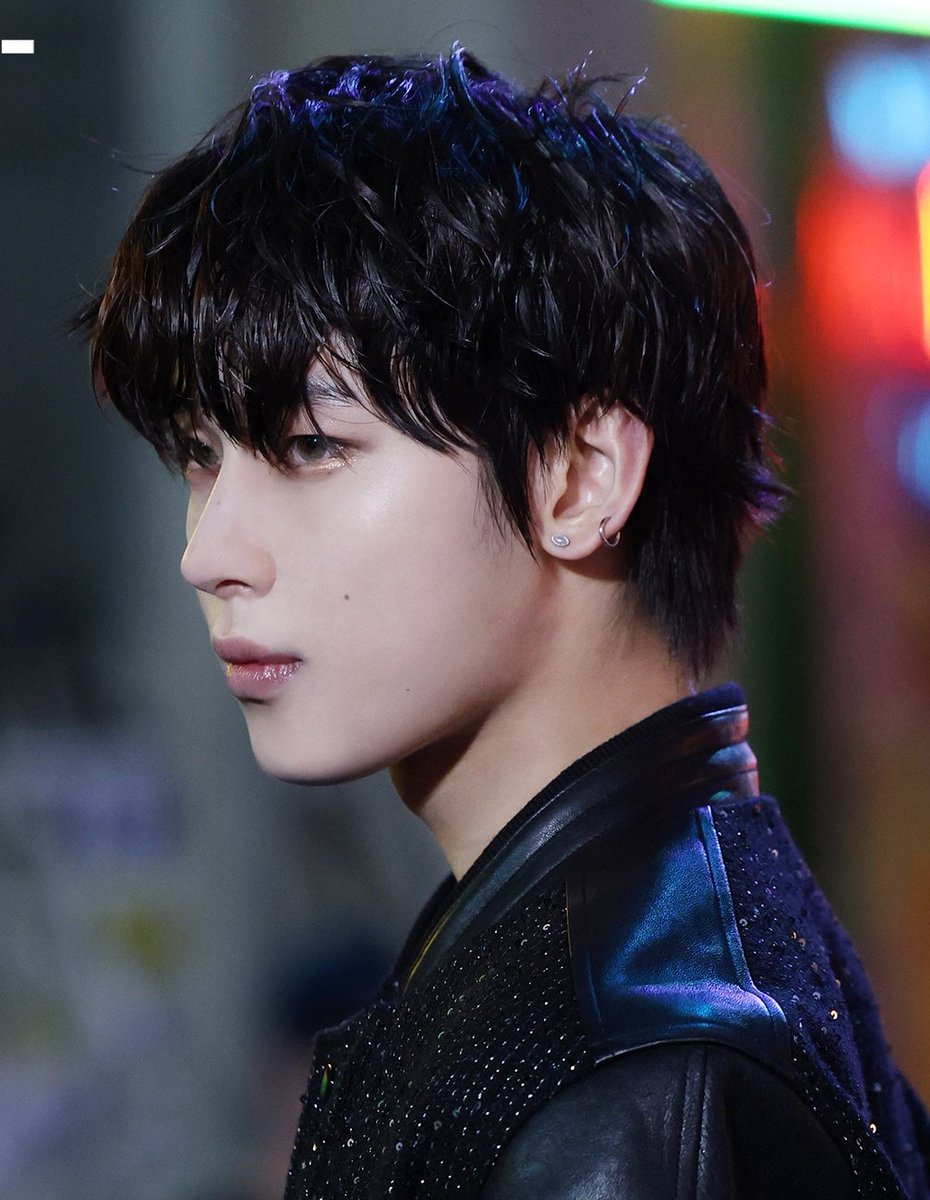 나의 경우 이제 선우를 모르고 살아가는 사람에게 선우를 꼭 소개시켜 주고 싶음
선우가 초미남이라는걸 모르고 산다는 게
막슬퍼질라해