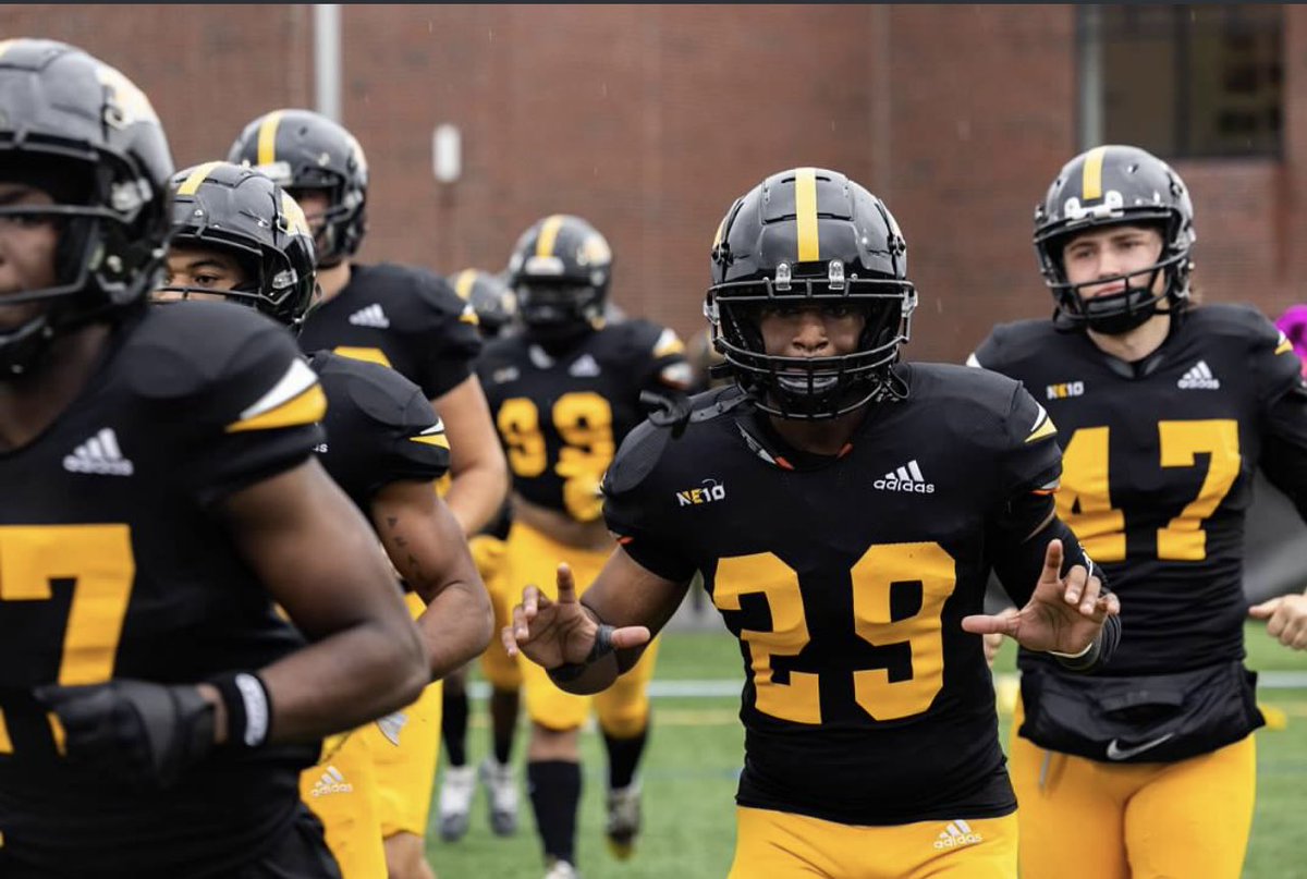 2smoove21's tweet photo. FS/OLB
195
5’10
Ready for a opportunity. Ready to compete and ball out.
Graduate Transfer 2 years of eligibility. 
Looking for a new home https://t.co/rccMO24zOf