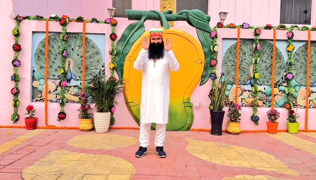 Up पधारी मौज.... यूपी के वारे न्यारे 😍😍😍😍😍🎆🎆🎆🎆🎆🎆💥💥💥 Welcome Back MSG God pa ❤️❤️😍😍😍😍🌹🌹🌹 #RamRahim Ram Rahim Dera Sacha Sauda राम रहीम