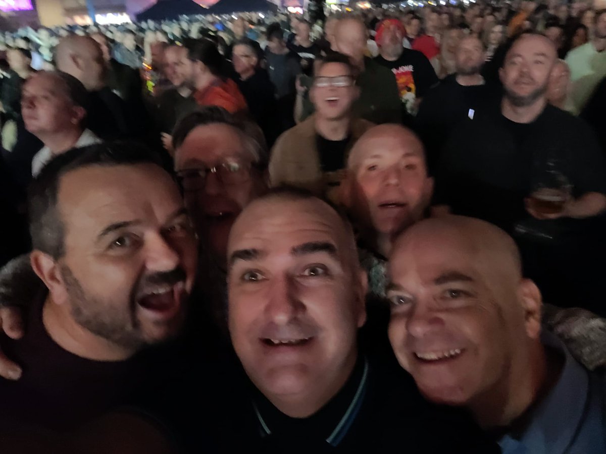 bluemancitytim's tweet photo. @ShiiineOn_ another awesome weekend. Roll on 2024 https://t.co/evua9wP4ku