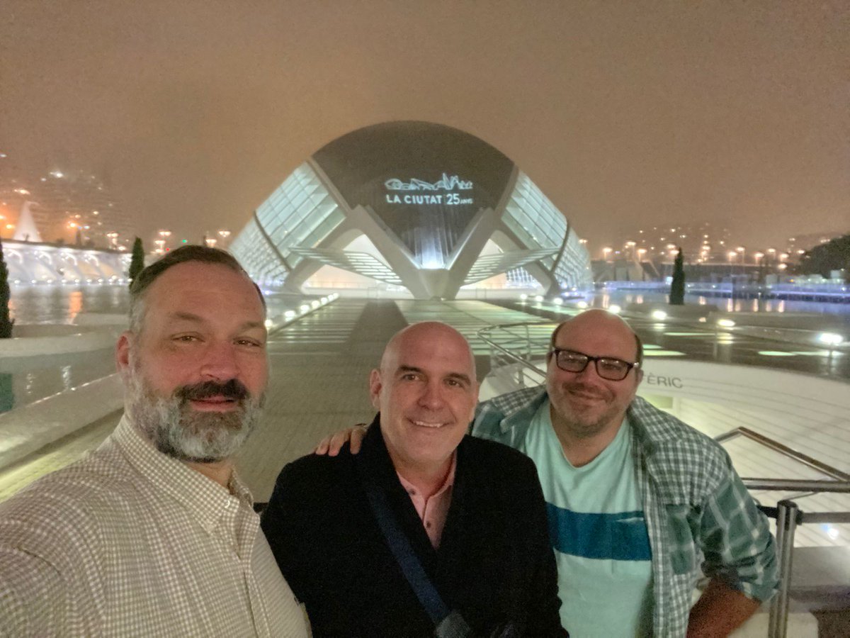 GVAturisme's tweet photo. #FamTrip ¡Aprender Español en la @c_valenciana! 

😃Operadores de Brasil, Polonia, Irán y Marruecos visitan Castellón, Valencia y Alicante. 

👩‍🏫La CV tiene 18 escuelas de @ComunidadFedele y somos uno de los principales destinos de #TurismoIdiomático https://t.co/0EGCd8gKrw