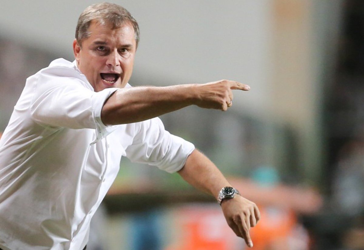 Diego Vicente y su culo llegaron a la final de la Libertadores con un plantel de perros. El plantel de perros ya lo tenemos, nos falta Diego Vicente.
Elijo creer.