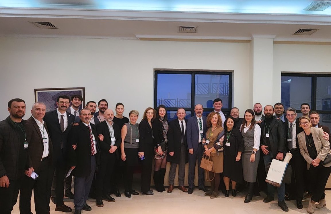 Bir ömre sığacak anıları, arkadaşlıkları, dostlukları ve tecrübelerimizi cebimize koyarak 2 seneyi geride bıraktık. Toplumumuzun iyiliği için ne yapılması gerekiyorsa onu yapmaya çalıştık.

Ben tüm yol arkadaşlarımla gurur duyuyorum, iyi ki sizleri tanımışım, iyi ki varsınız…✋