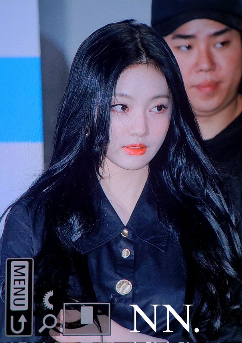 231121 링팝 무대 인사 퇴근

#aespa #AESPA #NINGNING 
#닝닝  #宁宁 #æspa #에스파