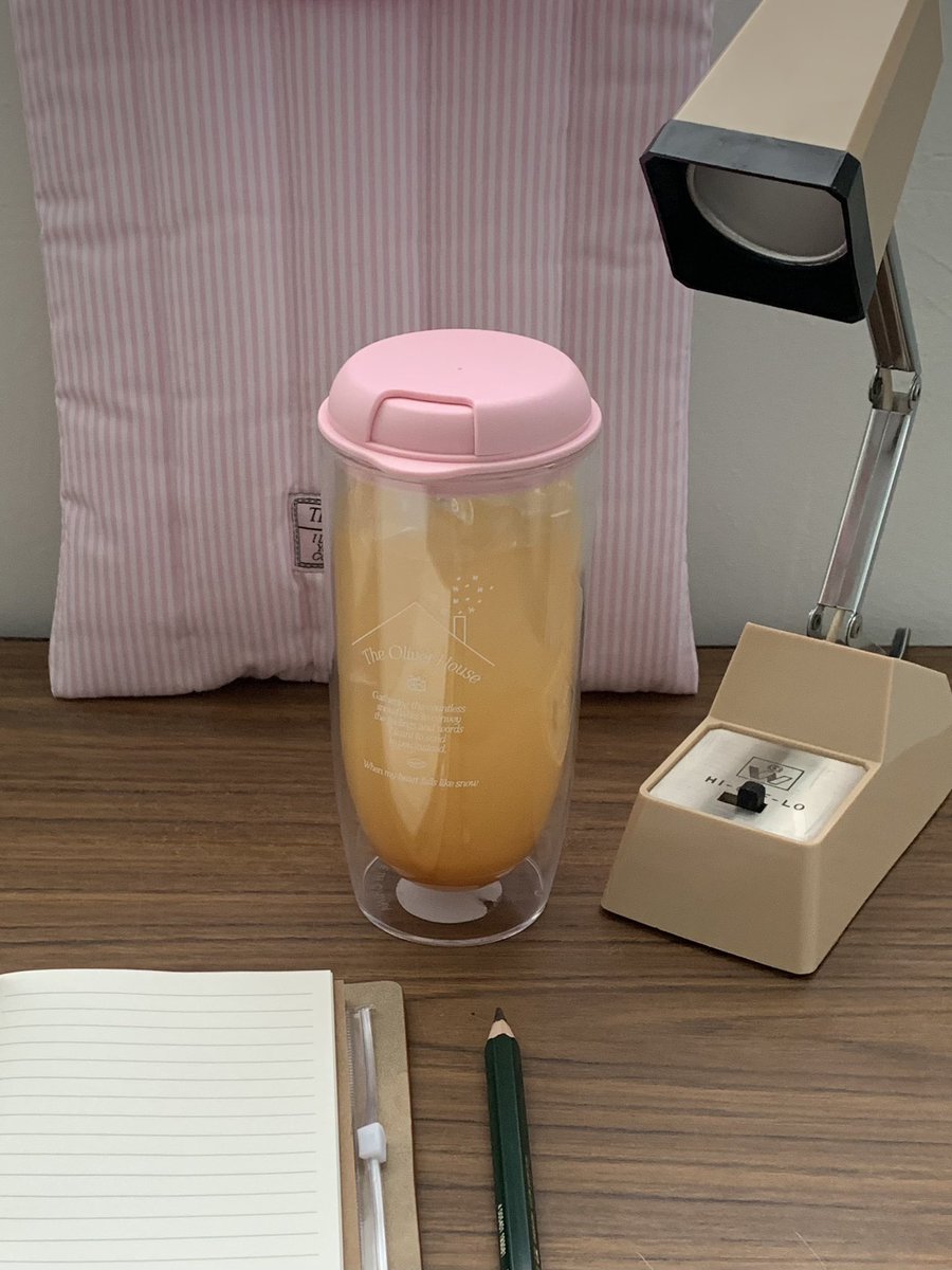olivet_official's tweet photo. new 5% 💗
the olivet house double wall reusable cup 

많은 사랑을 받았던 리유저블 컵의 리뉴얼 버전이 출시 되었습니다. 500ml의 넉넉한 용량과 이중 구조 디자인으로 변경되어 겉에 물맺힘 현상이 없어 실용성을 높였습니다. https://t.co/SeUGWW82As
