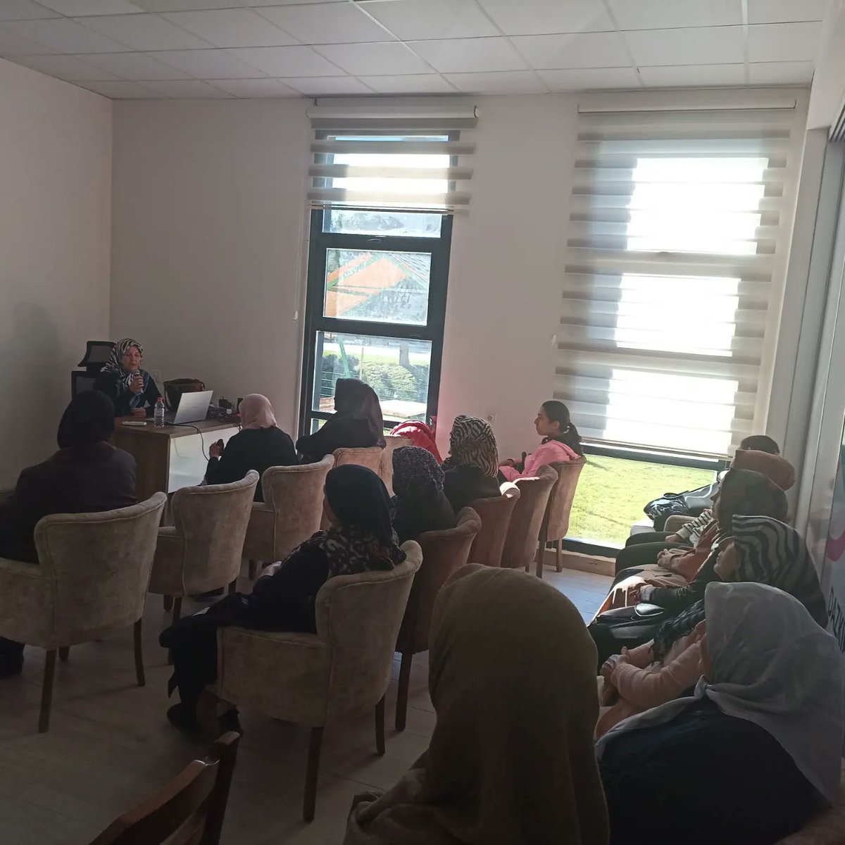 Bugün HAYATA DAİR  HİKÂYELER ‘de “Müslüman dertsiz olmaz” dedik. Dertsizliğin kaybettirdiklerine değindik.Hikâyelerle şifalandık. Müminin mümine  duası berekettir dedik,dualarla programı kapattık. <a href="/kubrayigitbasi/">Doç. Dr. Kübra Güran Yiğitbaşı</a> <a href="/tc_dazkiri/">T.C. DAZKIRI KAYMAKAMLIĞI</a> <a href="/ismailtaylanbsk/">İsmail Taylan</a>