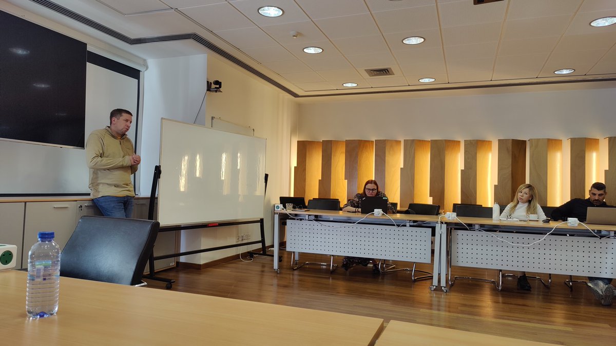 Geo_Christou's tweet photo. @SteveC founder of @openstreetmap at @KIOSCoE discussing with Software and Research Engineers. https://t.co/9oXv97nm1m