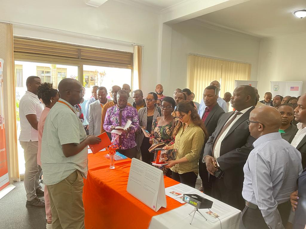 WVRwanda's tweet photo. The #SSTLearningEvent attendees participated in a gallery walk where WASH, Child Protection & Education & Resilience & Livelihoods technical programmes interventions were showcased. @WVRwanda also shared the achievements that have so far been attained in the FY2021-2025 Strategy. https://t.co/5wzJmTJQ3b