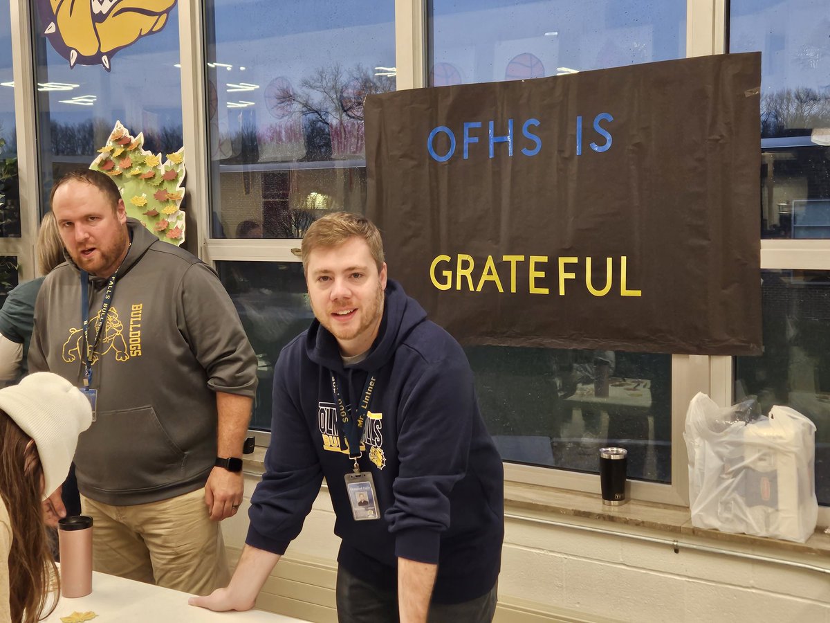 MrSearight's tweet image. @OFHSCounselors working with Students and Staff to promote gratitude!
@OFHSLeoSpagnola 
#BulldogWay