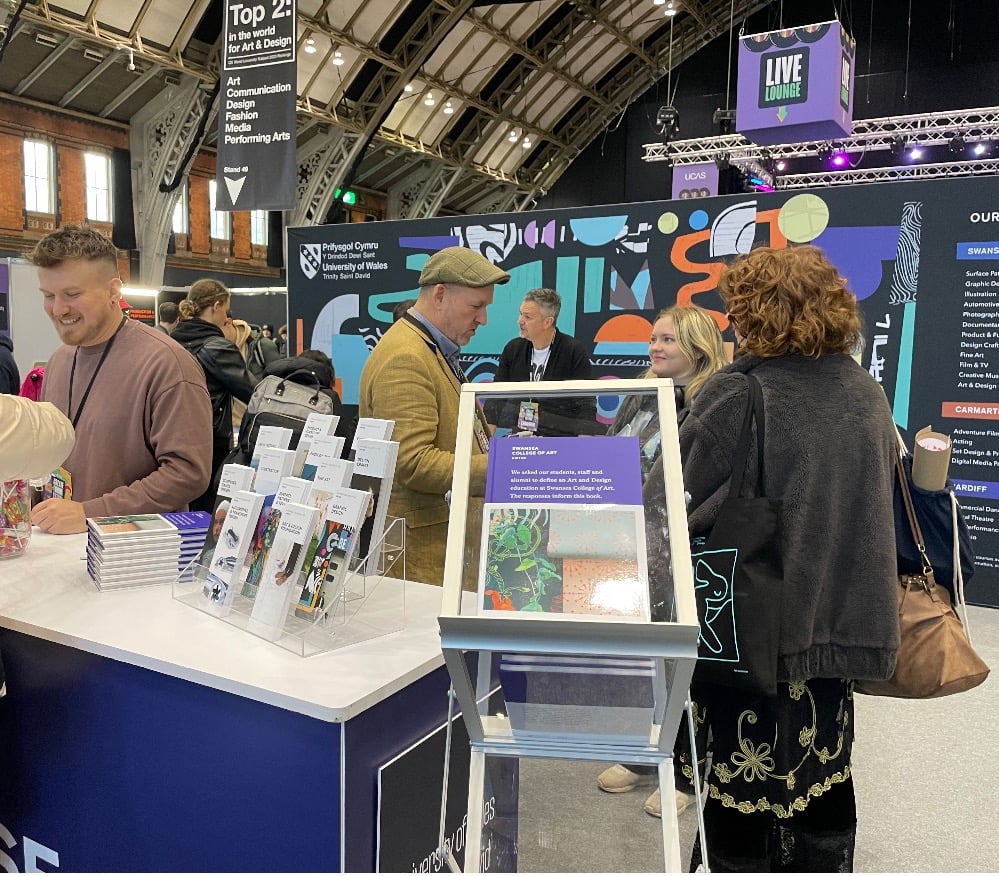 ArtSwansea's tweet photo. We’re at UCAS Create Your Future Manchester this week, visit stand 41 to discover more about our creative degrees at Swansea College of Art UWTSD.
 
Want to know more, join us at our next Swansea open day December 9th.
 
Book your place 👇
https://t.co/n3IOp8Dnnv https://t.co/saoO6Z01yM