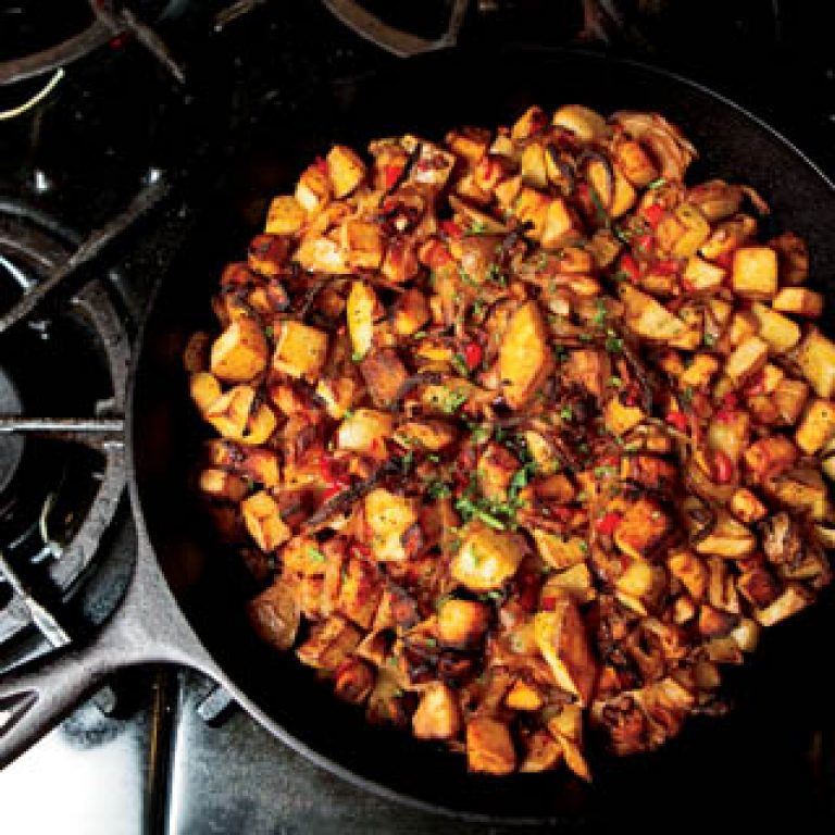 Put your Thanksgiving leftovers to good use with this easy Turkey Hash recipe!
farmflavor.com/recipes/turkey…