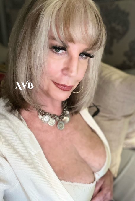 "Oh, what a beautiful morning"  Snowbirds, it's getting to be that time of year where  being in Florida<a href="/tag/xxxfilms"class="tags"><span>#xxxfilms</span></a><a href="/tag/tampadate"class="tags"><span>#tampadate</span></a><a href="/tag/glamorousgilf"class="tags"><span>#glamorousgilf</span></a><a href="/tag/worldwid"class="tags"><span>#worldwid</span></a>