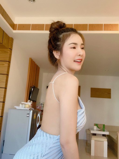 อาทิตย์นี้หยุดยาวอีกแล้ว....จะหาเพื่อนทานข้าว ดื่มกาแฟจะดีมั้ยนะ  #ออกเดท #รีทวิตให้ด้วยน้า