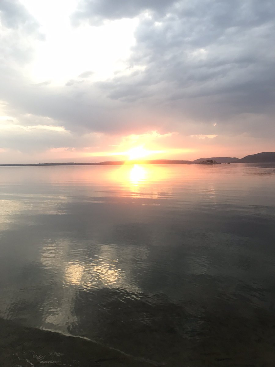 NunuraiNdawana's tweet photo. Zimbabwe is beautiful. #Uripi #Ungaphi 

In the Eastern Highlands there is a gem called Mtarazi Falls. Walking across the bridge from end of the mountain to the other is a surreal experience.  

Chasing sunsets at the rockfilled Tokwe Mukosi Dam is a boating must do activity in Zimbabwe. Located 72km from Masvingo’s Great Zimbabwe Monuments, you just have to add this to your itinerary.  

#VisitZimbabwe