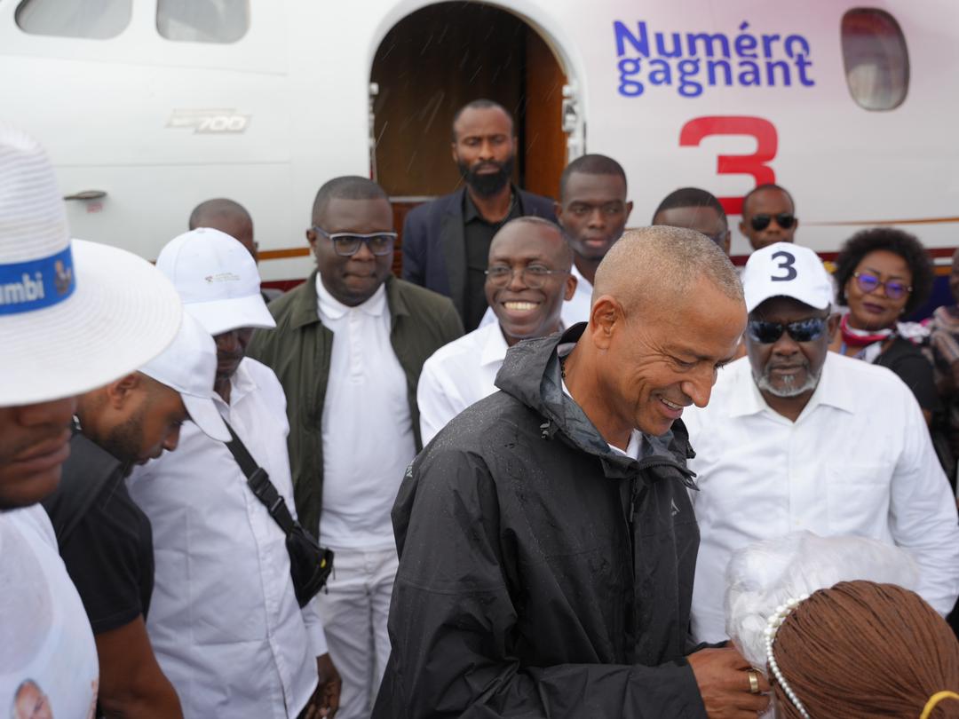 Ensemble_MK's tweet image. Le Candidat Président @moise_katumbi est arrivé à #BUTA dans la Province de #BAS_UELE pour la Camapagne électorale!
Dans sa délégation; les autres Candidats PR qui se sont ralliés à la Candidature du N° 3️⃣ !
#Campagne_électorale #RDC 🇨🇩
