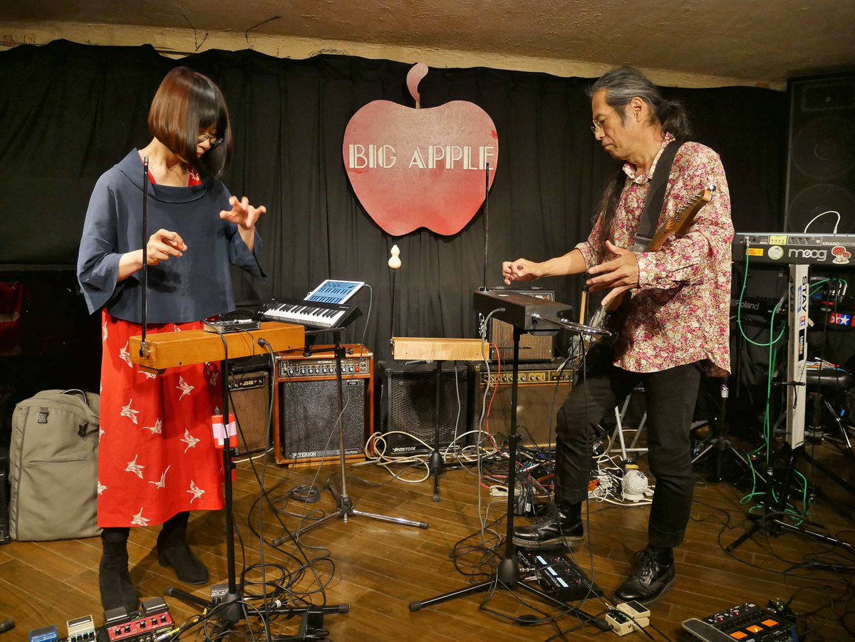 IkejimaMasaru's tweet photo. andmo'/electric travelers@神戸Big Apple
Nov.19, 2023
#神戸BigApple
#andmo'
#electrictravelers
#エレクトリックトラベラーズ
#テルミン https://t.co/qBExk9gtEc