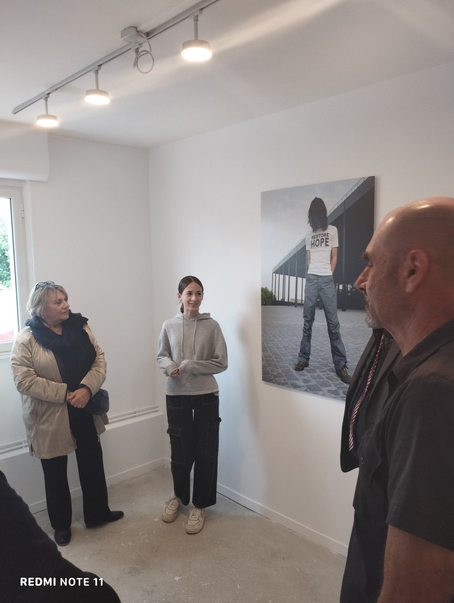 dsden16's tweet photo. Visite du collège de villebois Lavalette : un établissement rural innovant et très dynamique 
✅ Ouverture d'une galerie d'art.
✅ Création d'une classe orchestre 
✅ Participation au concours d'éloquence 
✅ Projet mythes grecs
#oralité #confianceensoi
#artsplastiques https://t.co/TAWgoXtFv3