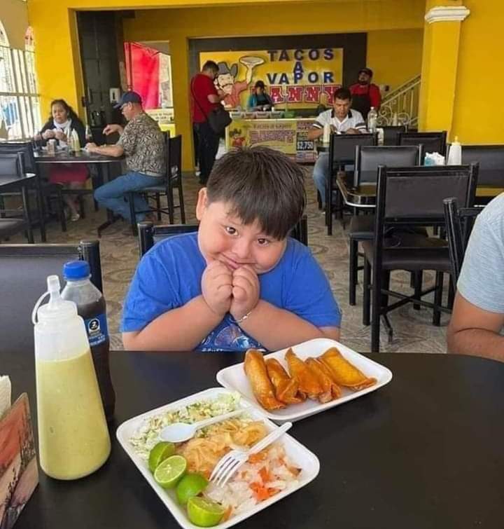 fernechini's tweet photo. "el dinero no da la felicidad"

yo con dinero: https://t.co/f8Wo48CpAe
