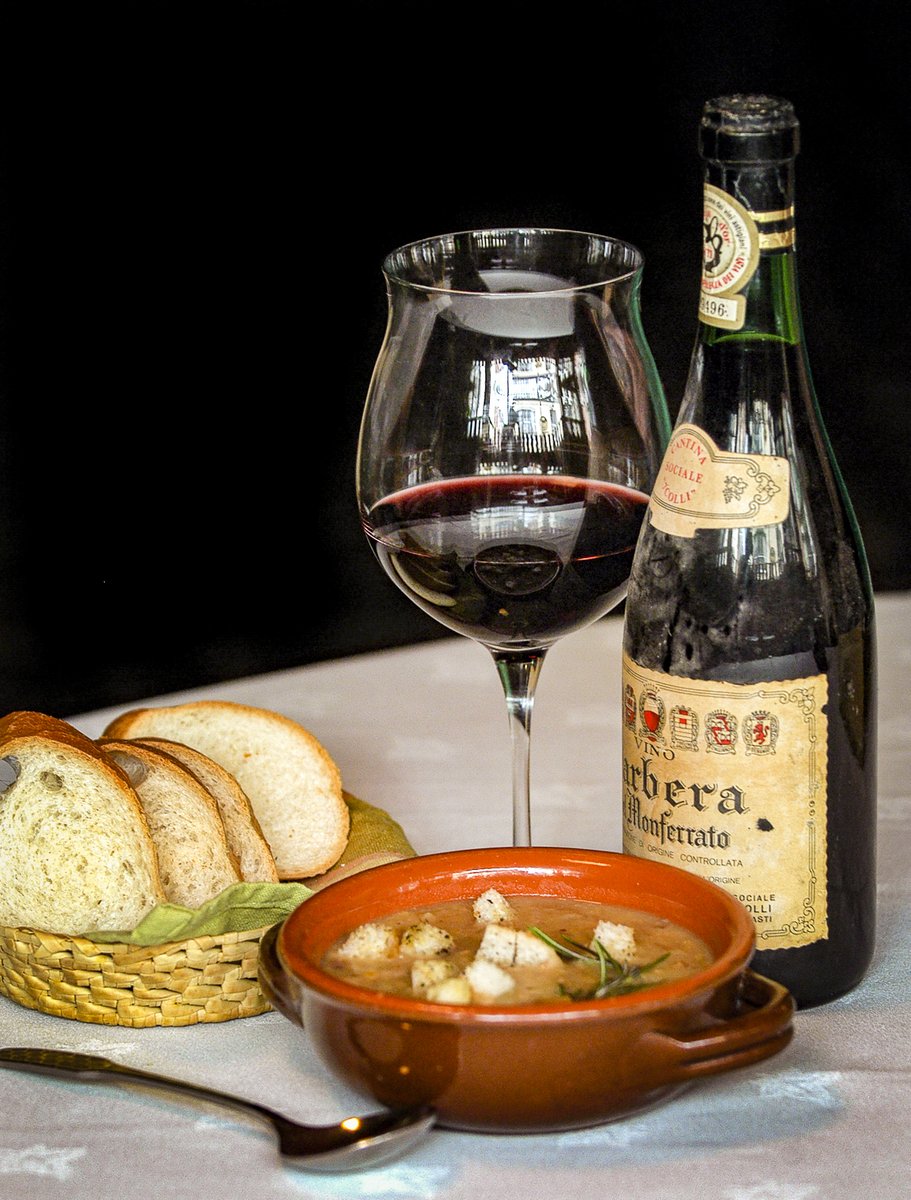 Ox tail and chickpea stew winter is coming .         Lanterna Ristorante  50 years 1973-2023                    Buon Appetito da Giorgio 🍴🍾🍷😋