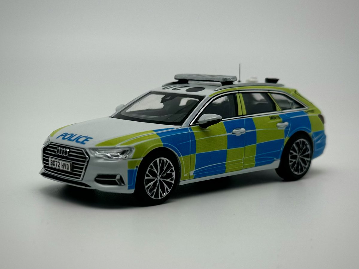 blue_code3's tweet image. 1/43rd scale @CMPG Audi A6 Avant Traffic car #MW10