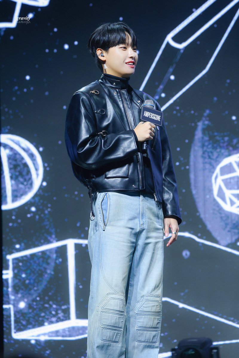 Gravity_to_9's tweet photo. 231115 #인성 #INSEONG #김인성 #SF9 

전신샷 제가 올려드려요 이날 ootd 굿>.♡ https://t.co/4QIQQ7F4oq