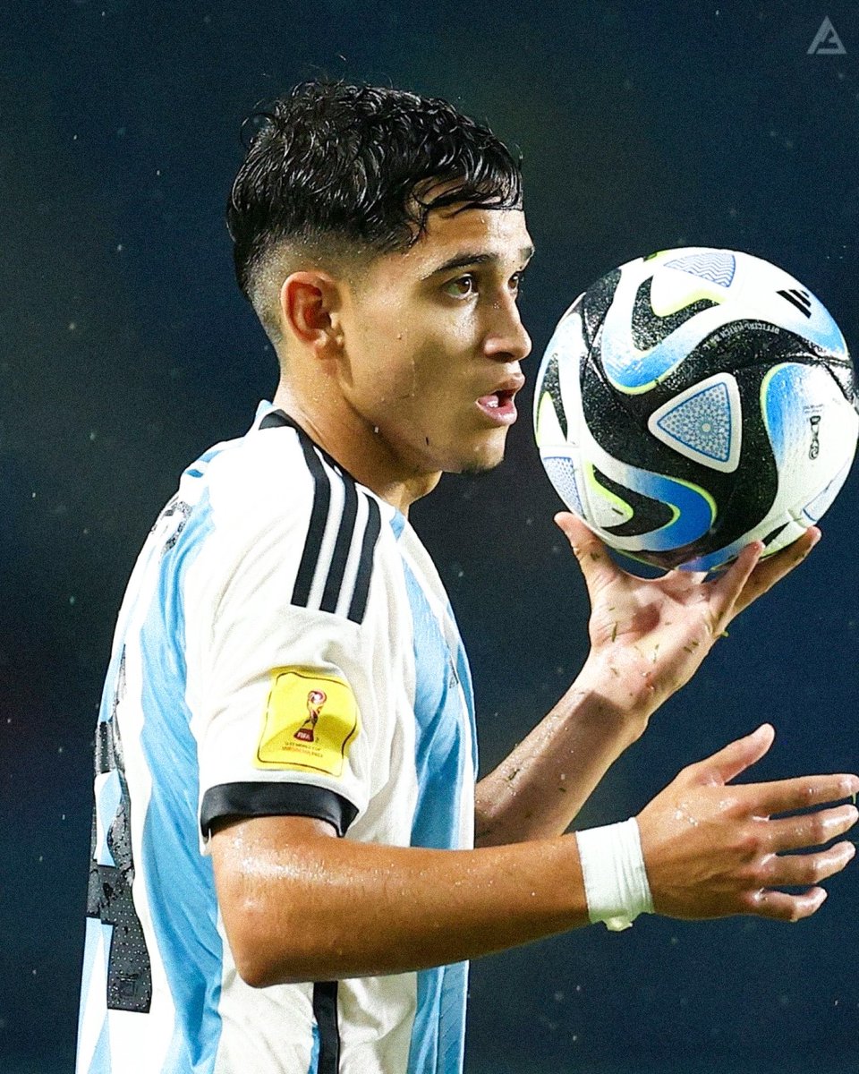 📊 Dylan Gorosito ante Venezuela:

➜ 1° en toques [105]
➜ 1° en efectividad de pases [72/74] (95%)
➜ 1° en duelos ganados [6]
➜ 1° en pelotas largas completadas [4/5]
➜ 1/1 centros completados
➜ Jugó los 93'

A 4tos del Mundial Sub-17. 🇦🇷🌟