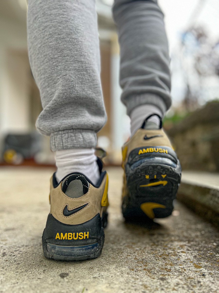 brttniann's tweet image. #KOTD : AMBUSH x Air More Uptempo Low ‘Limestone’ 🌟🌟

Damn time is flying by! I can’t believe Thanksgiving is already this week! Who else is ready to eat 🍽️🦃😋

#AMBUSH #atmoscollectorsclub #kicks #nike #PhotographyIsArt #SNKRS #snkrsliveheatingup #yoursneakersaredope