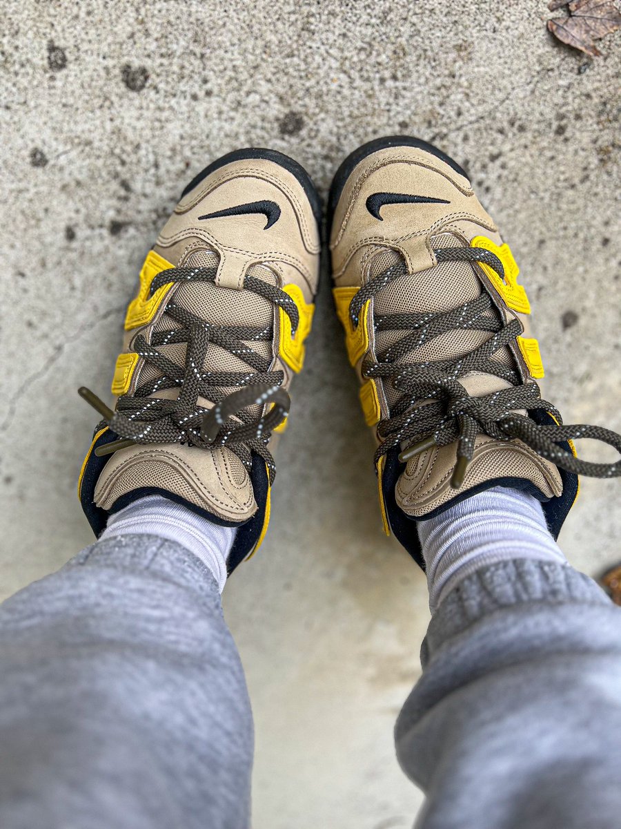 brttniann's tweet image. #KOTD : AMBUSH x Air More Uptempo Low ‘Limestone’ 🌟🌟

Damn time is flying by! I can’t believe Thanksgiving is already this week! Who else is ready to eat 🍽️🦃😋

#AMBUSH #atmoscollectorsclub #kicks #nike #PhotographyIsArt #SNKRS #snkrsliveheatingup #yoursneakersaredope